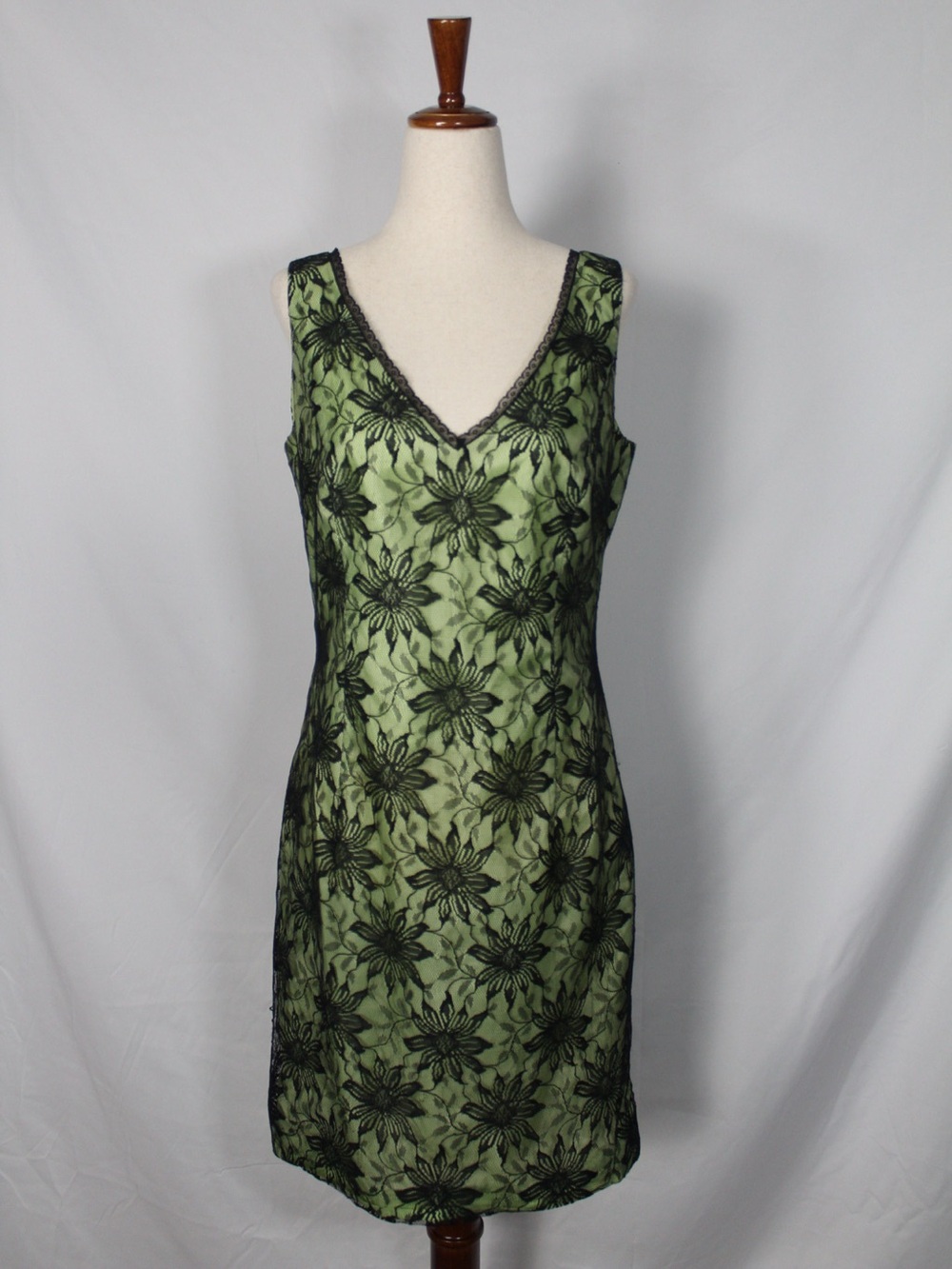 Vintage metrostyle Black Lace Overlay V-Neck Slip Dress in Green
